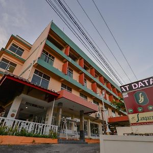 OYO 2487 Sampurna Jaya Hotel